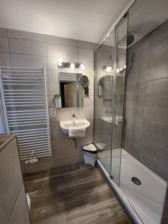 Hotel Francorchamps Pitlane Lodge Ngoại thất bức ảnh