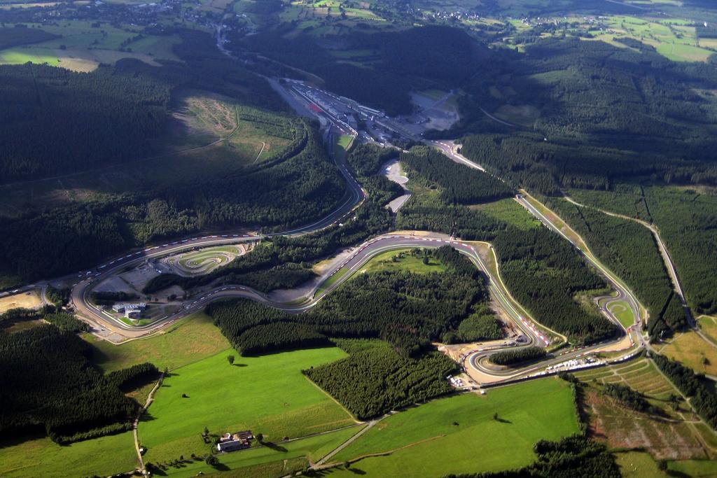 Hotel Francorchamps Pitlane Lodge Ngoại thất bức ảnh